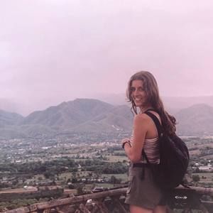 Meet your Posher, Leah